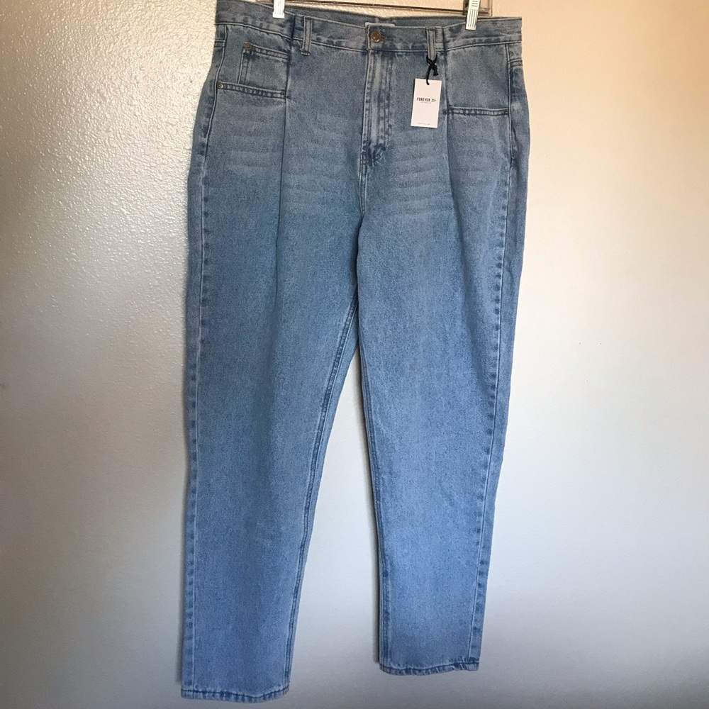 NEW WITH TAGS Forever 21+ Straight Leg Jeans